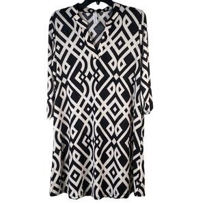 Honeyme Dress Women's Size Medium Gabby 3/4 Sleeve Black White Geometric V-neck